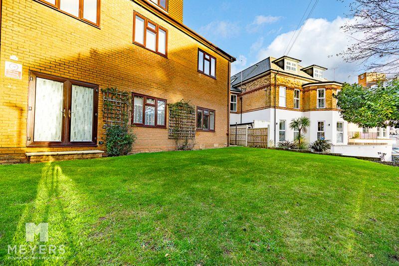 1 bed Apartment