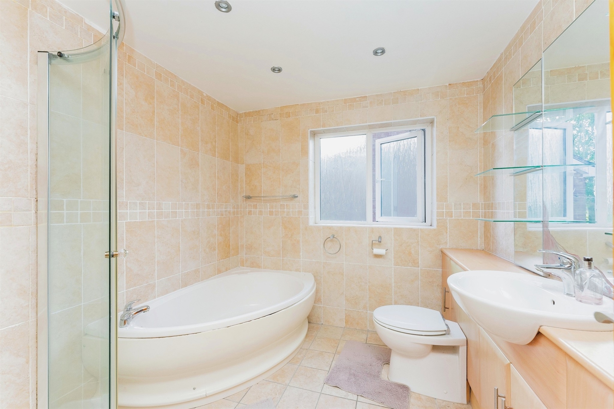 4 bed Detached