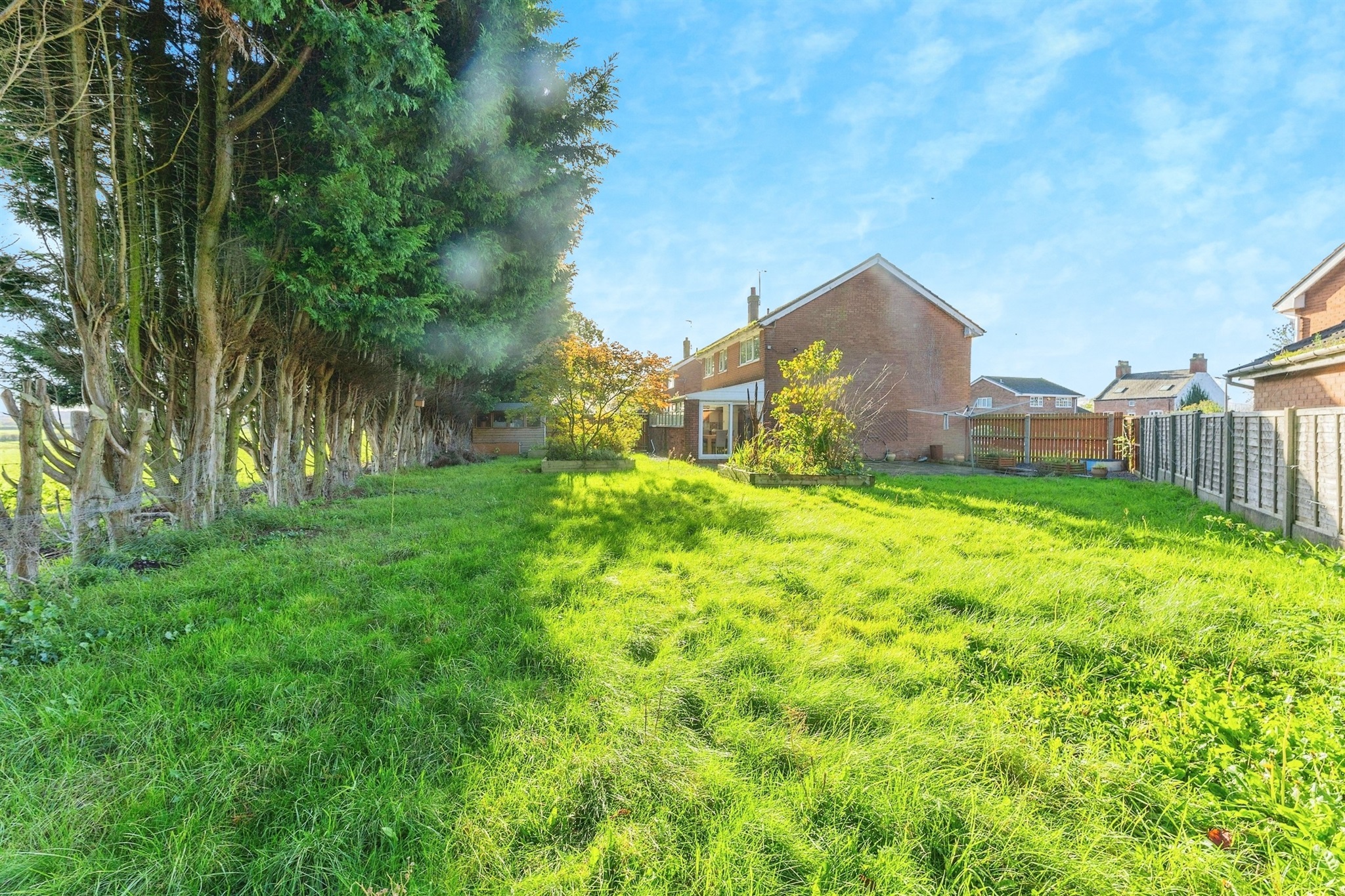 4 bed Detached
