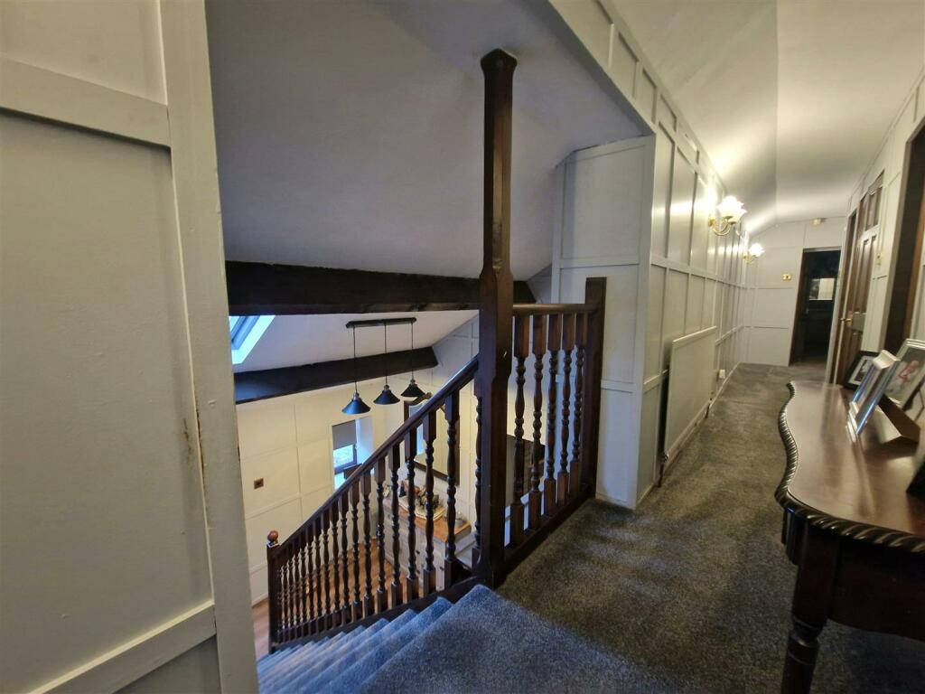 4 bed Detached