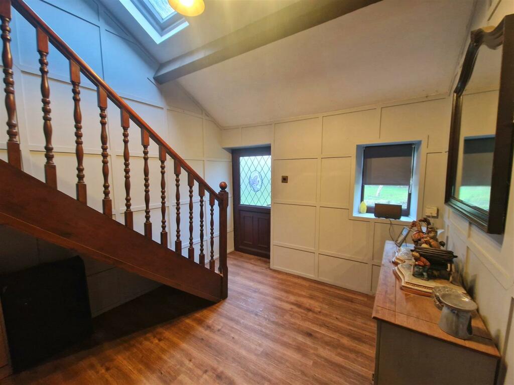 4 bed Detached