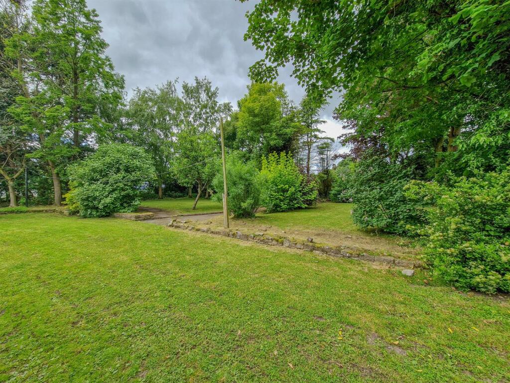 4 bed Detached