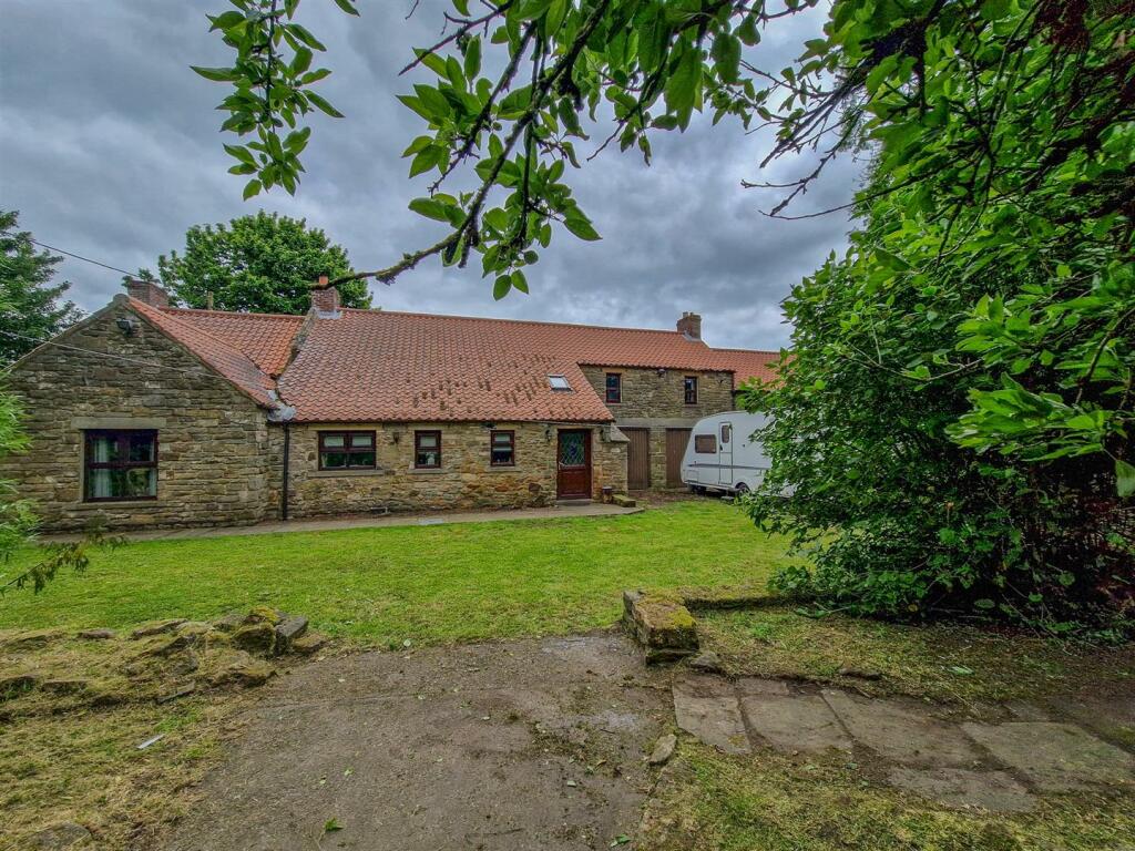 4 bed Detached