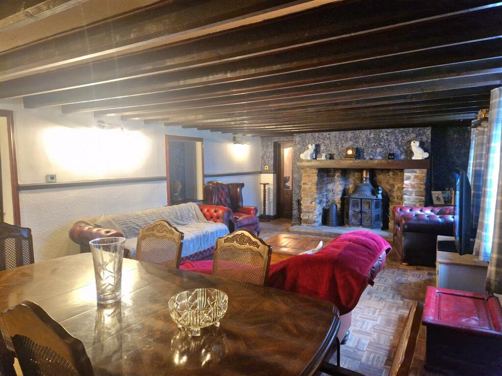 4 bed Detached