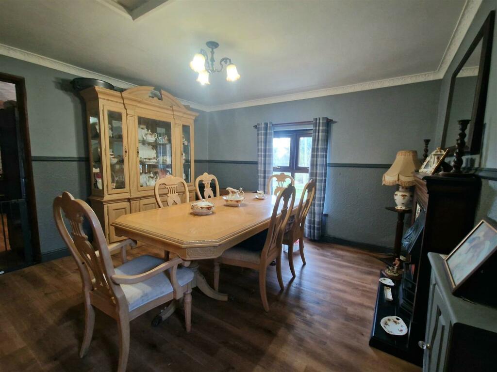 4 bed Detached