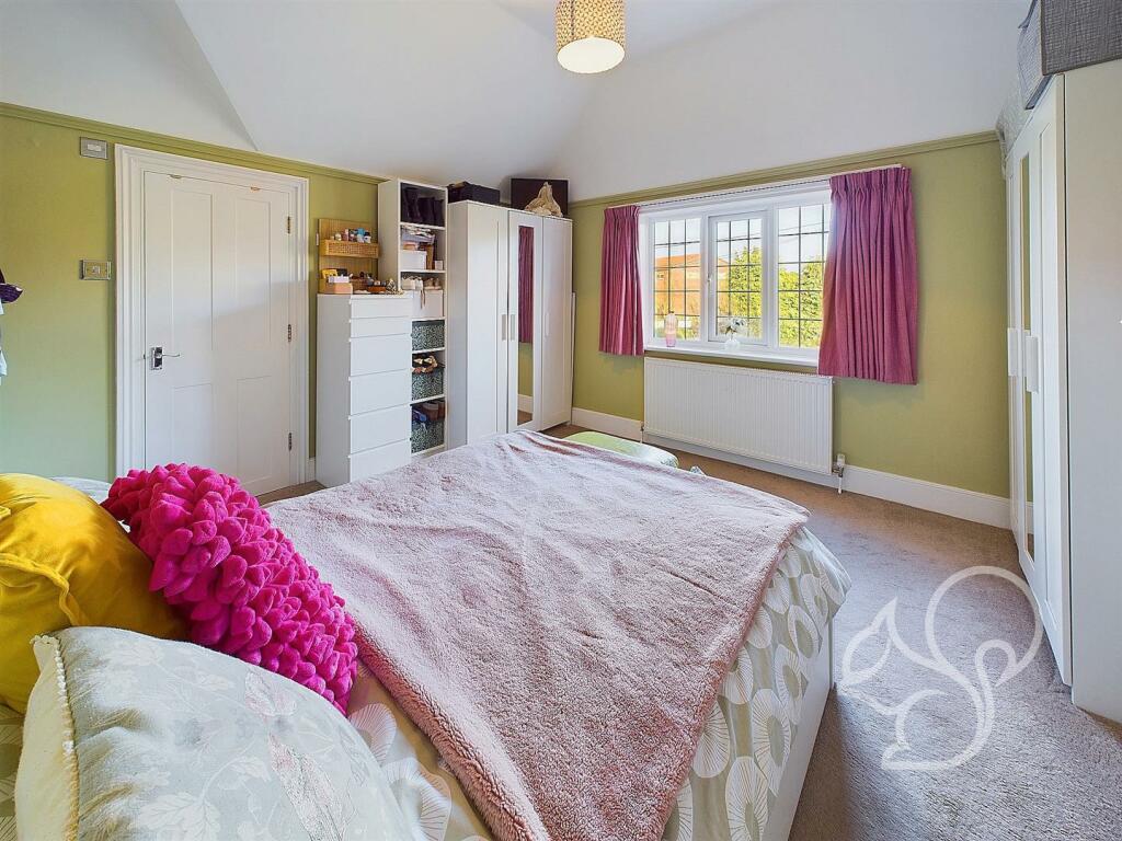 3 bed Semi-Detached