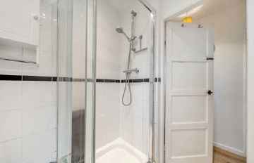1 bed Semi-Detached Bungalow
