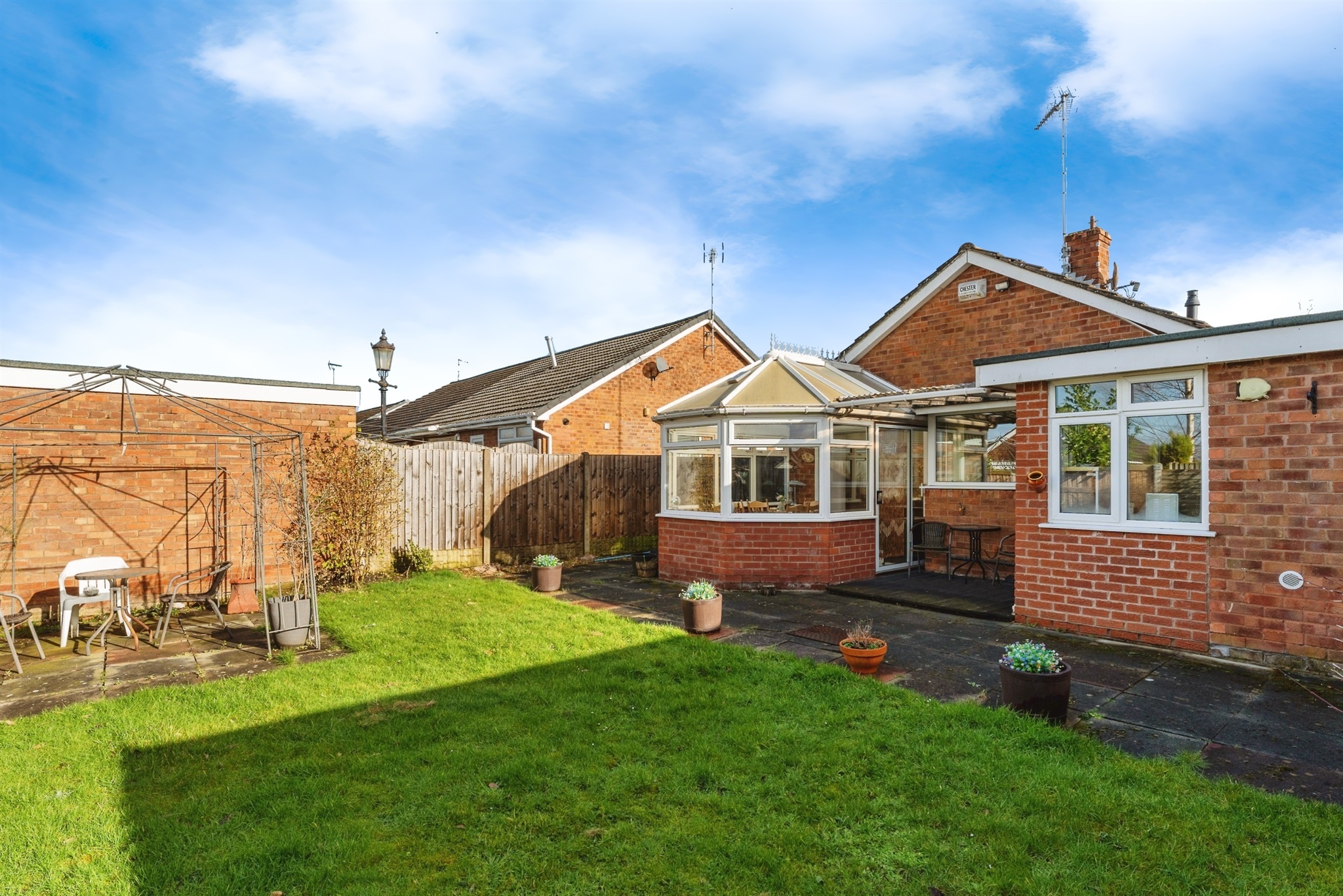 2 bed Detached Bungalow