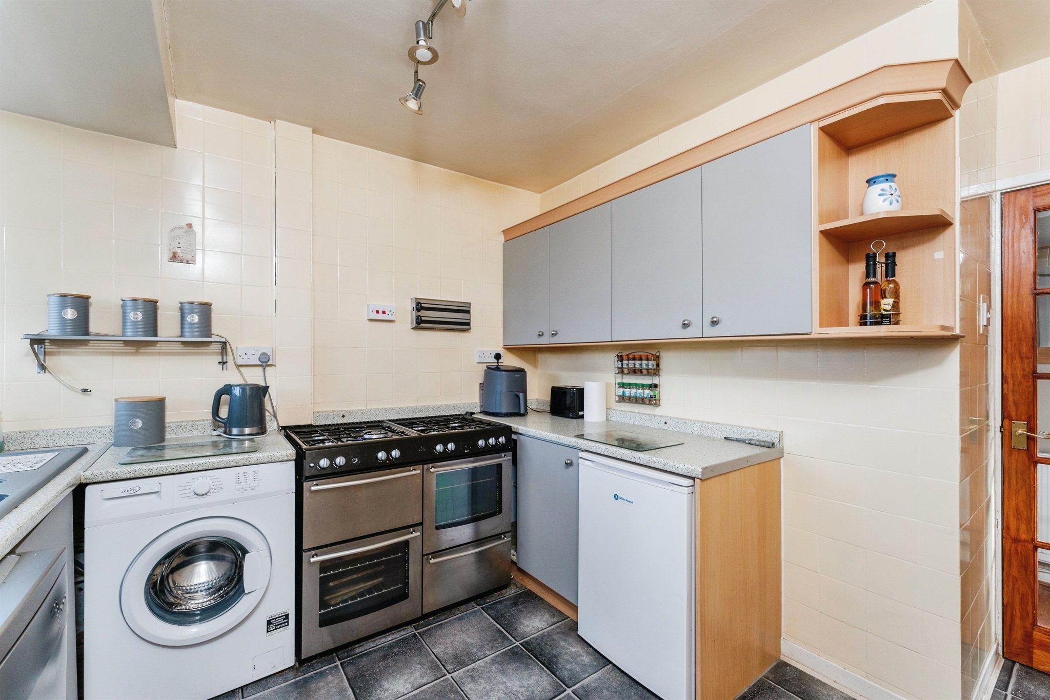 2 bed Detached Bungalow