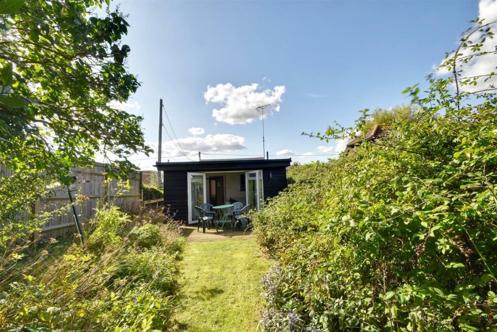1 bed Detached Bungalow