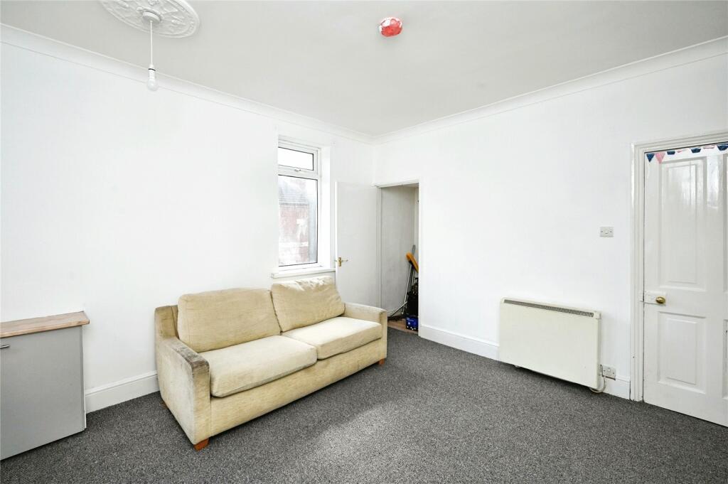 2 bed House