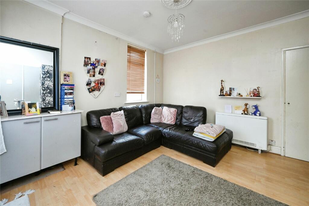 2 bed House