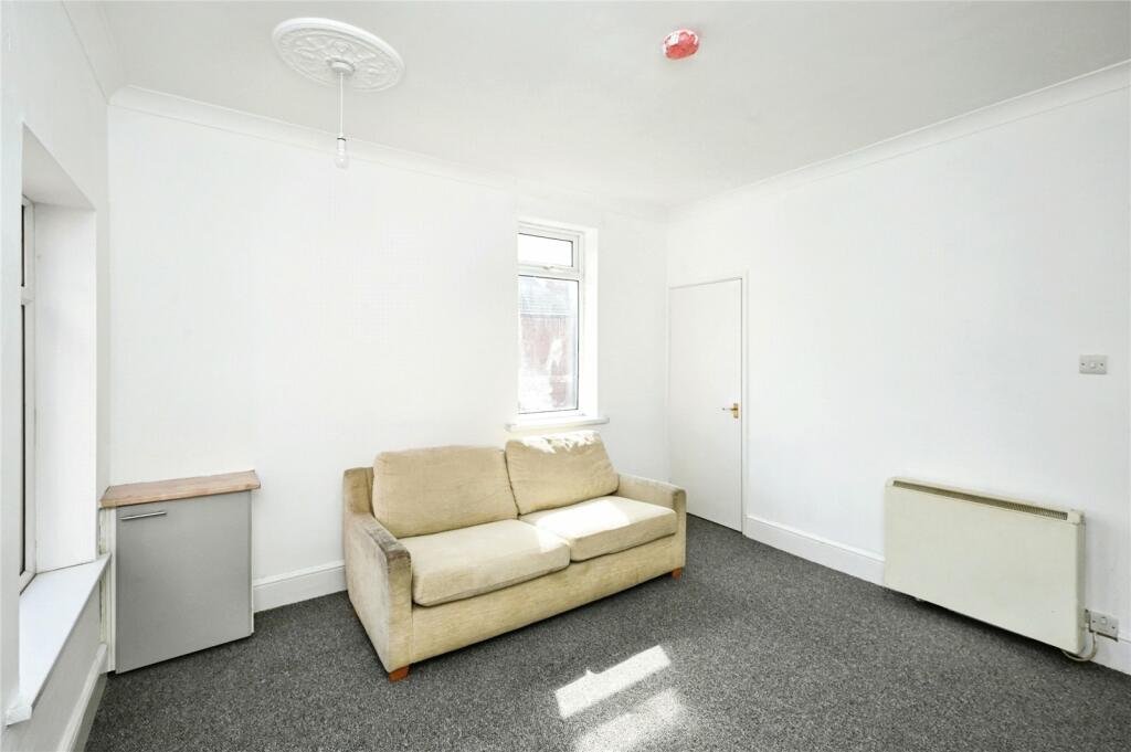 2 bed House