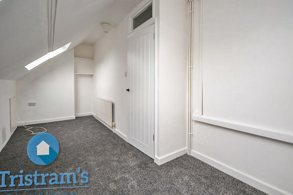 4 bed Semi-Detached