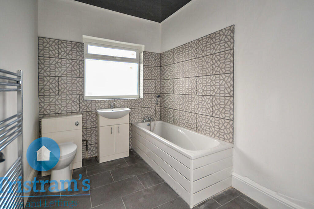 4 bed Semi-Detached