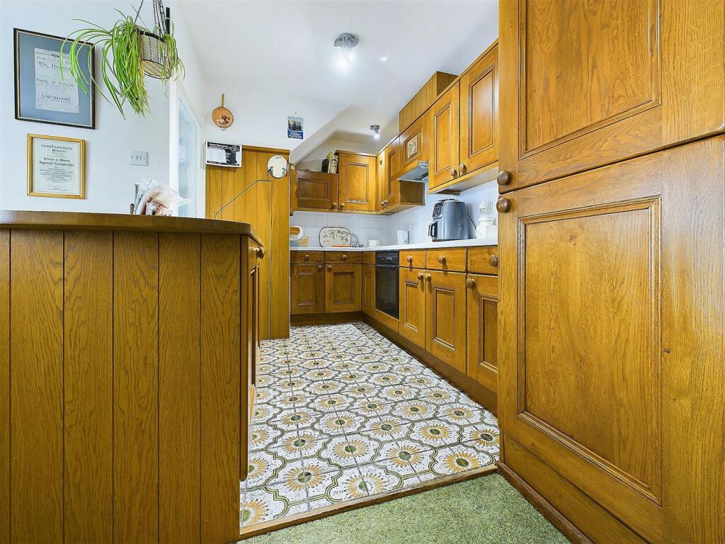 2 bed End of Terrace