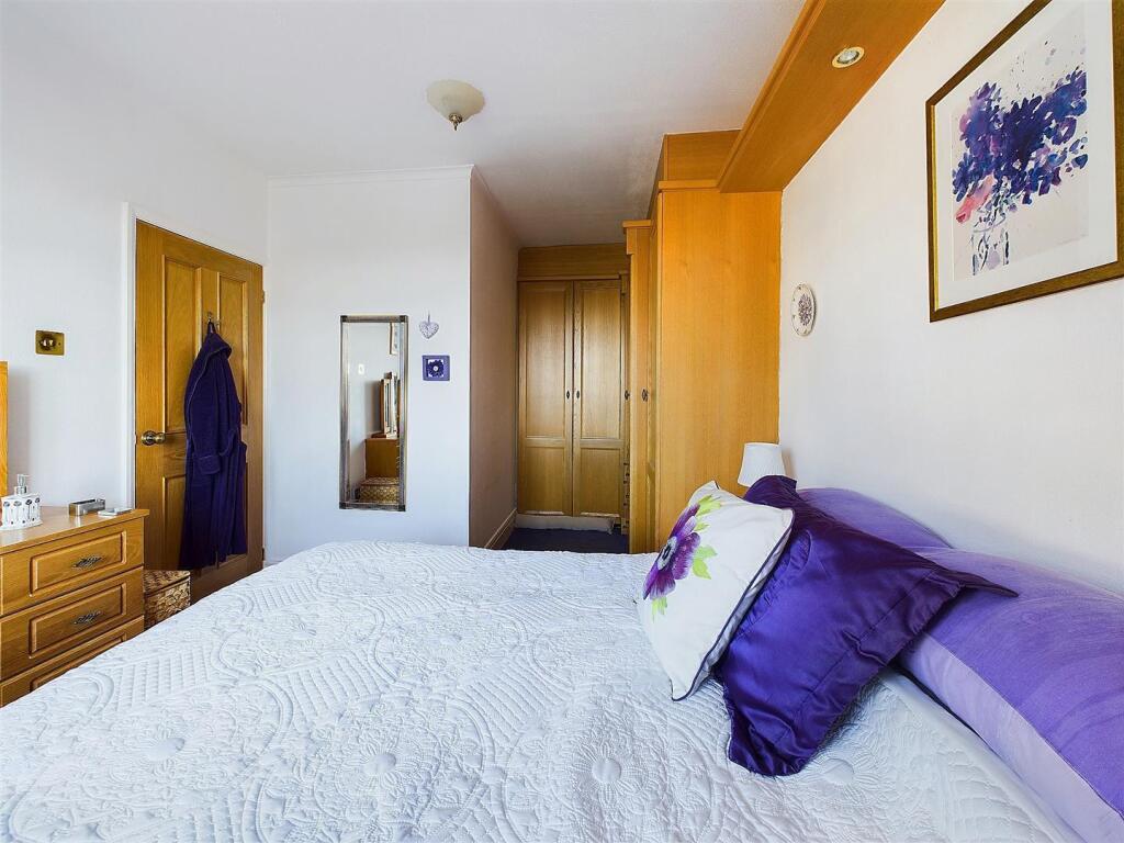 2 bed End of Terrace