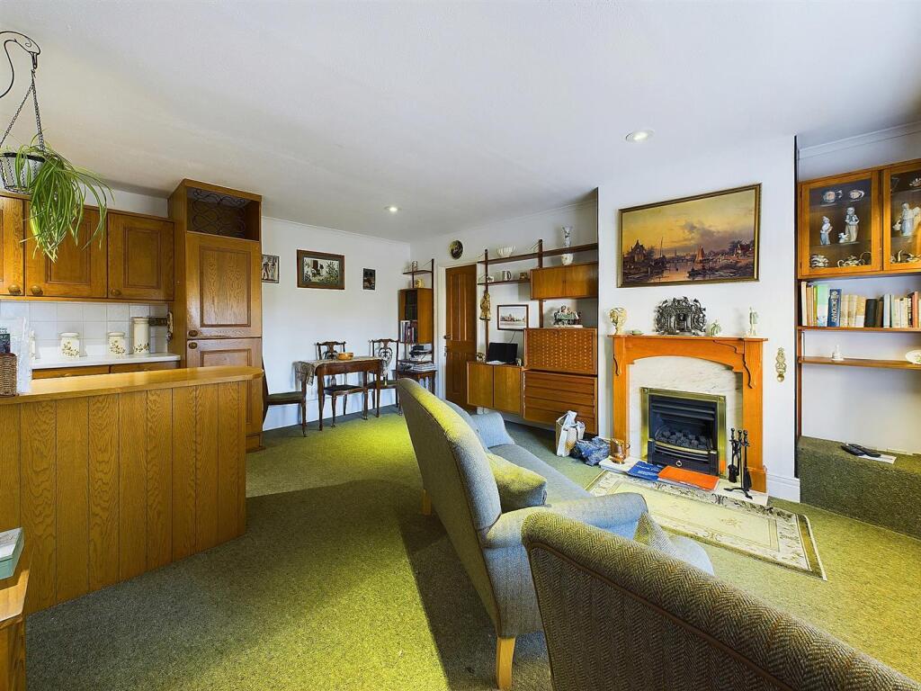 2 bed End of Terrace