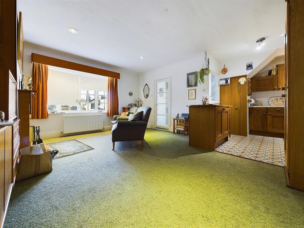 2 bed End of Terrace