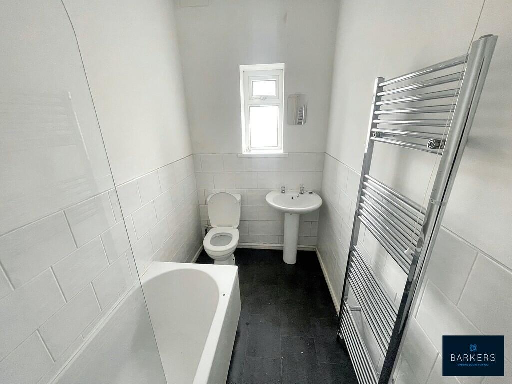 3 bed End of Terrace