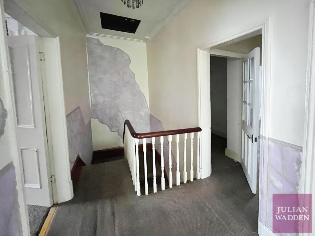 3 bed End of Terrace
