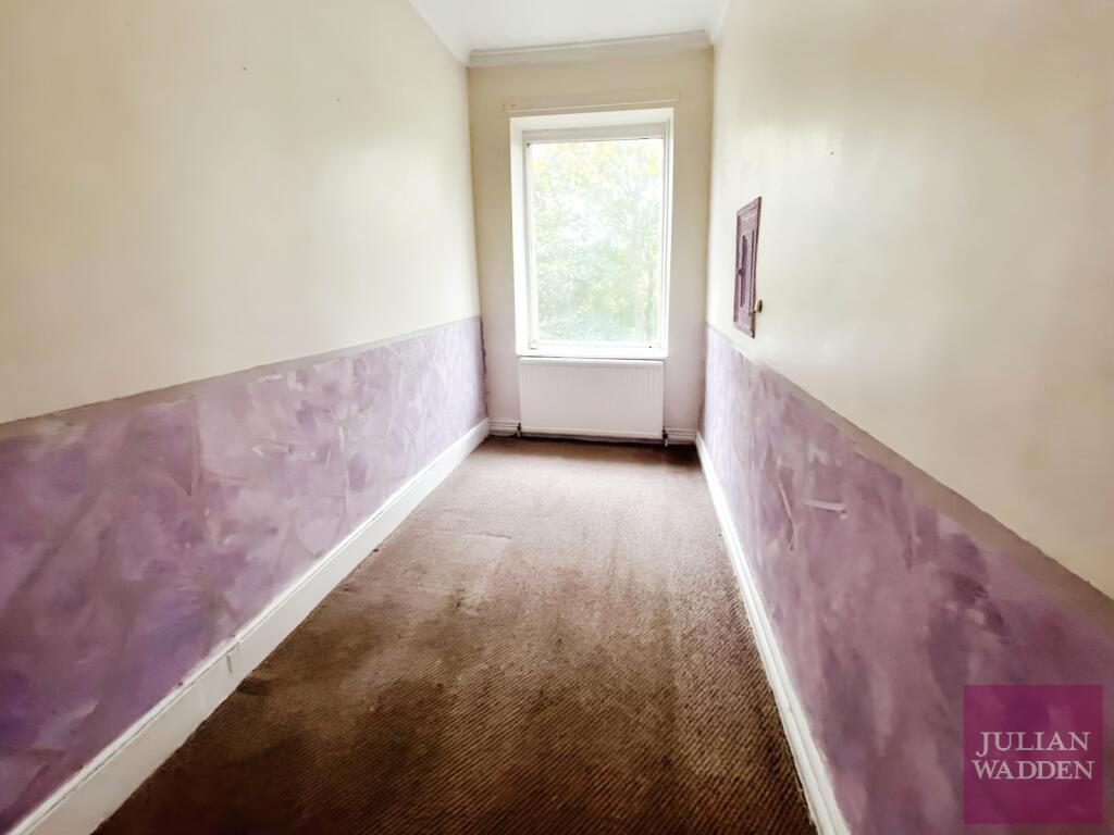 3 bed End of Terrace