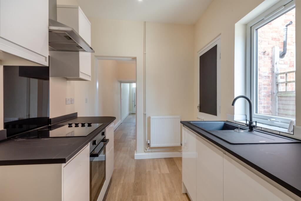 2 bed End of Terrace