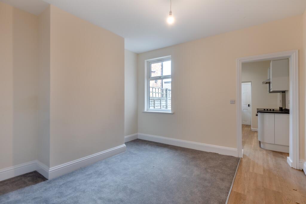 2 bed End of Terrace