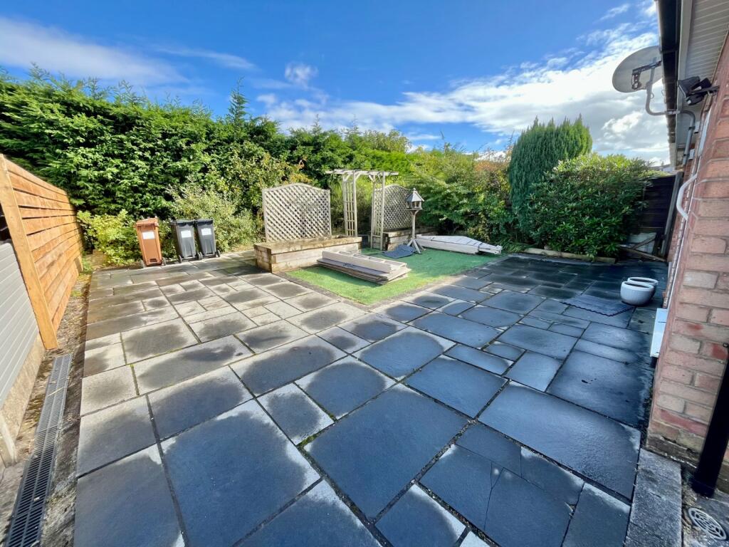 3 bed Semi-Detached Bungalow