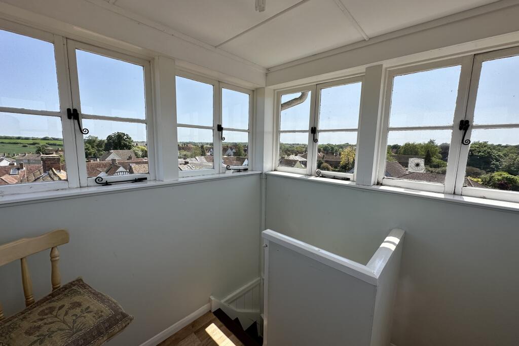 4 bed Town House