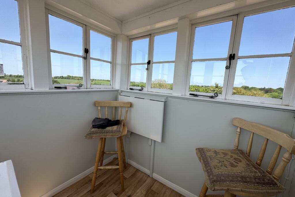 4 bed Town House