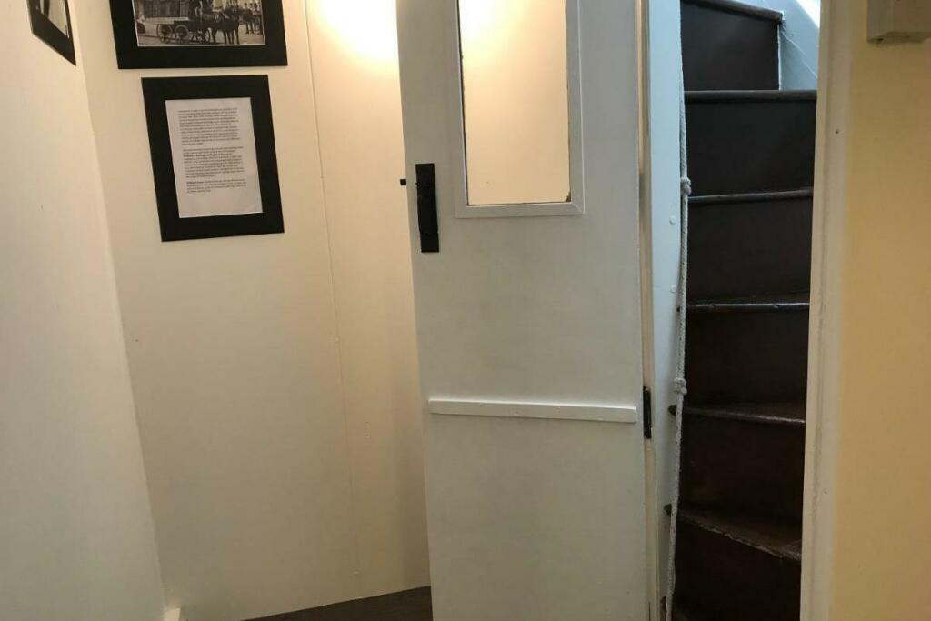 4 bed Town House