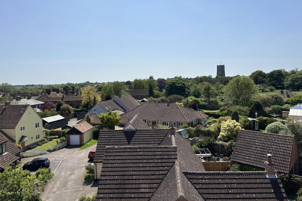 4 bed Town House