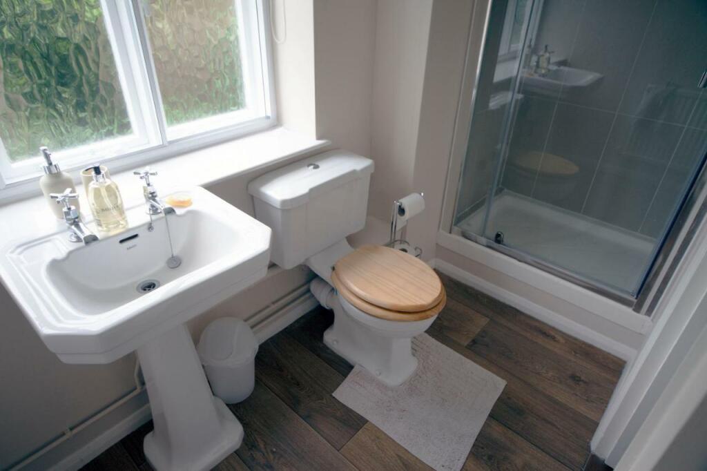4 bed Town House