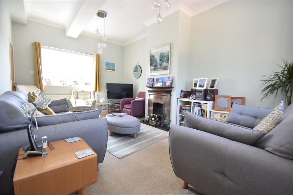 4 bed Town House