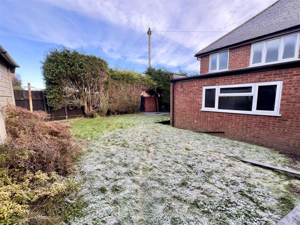 3 bed Semi-Detached