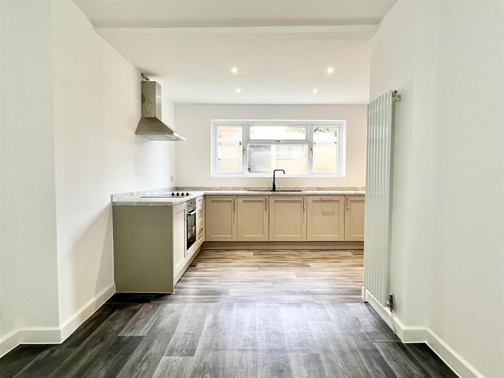 3 bed Semi-Detached