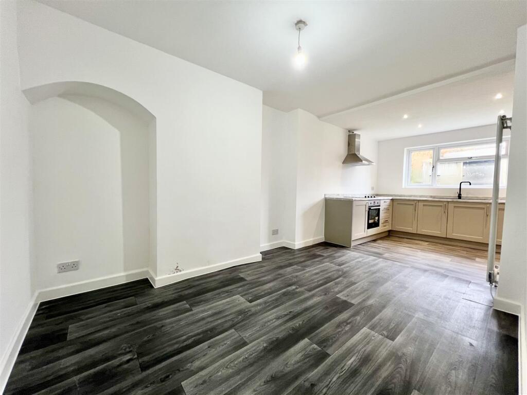 3 bed Semi-Detached