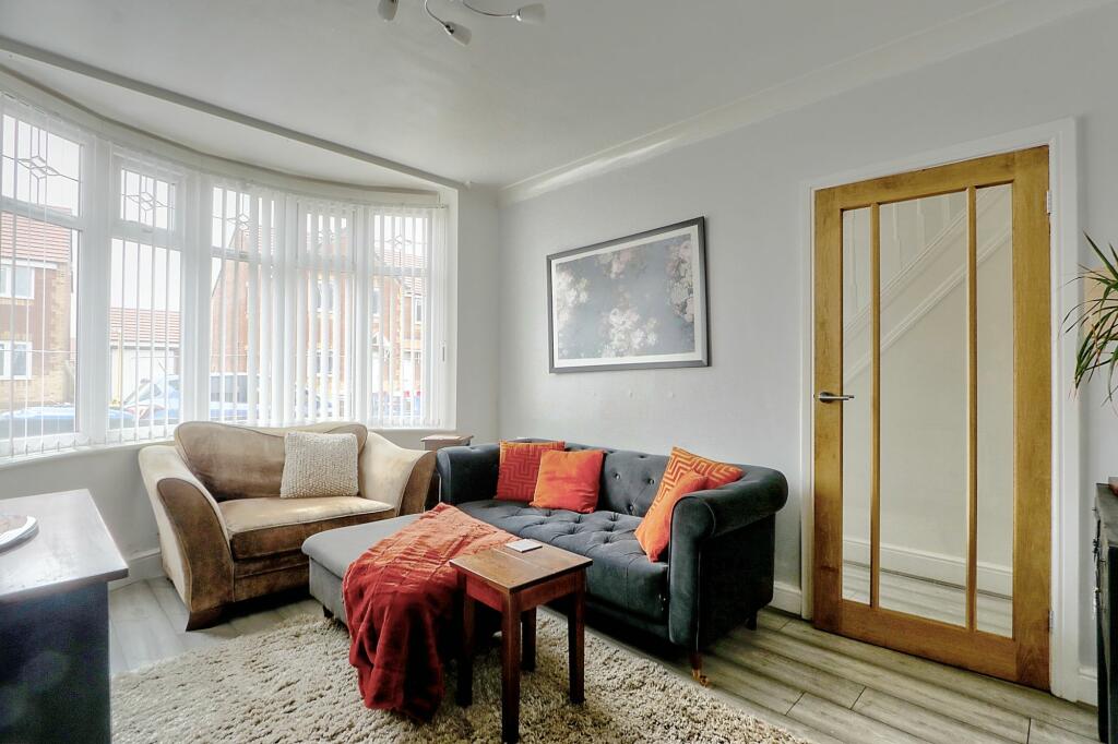3 bed End of Terrace