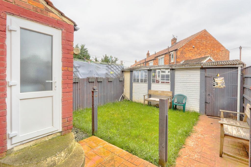 3 bed End of Terrace