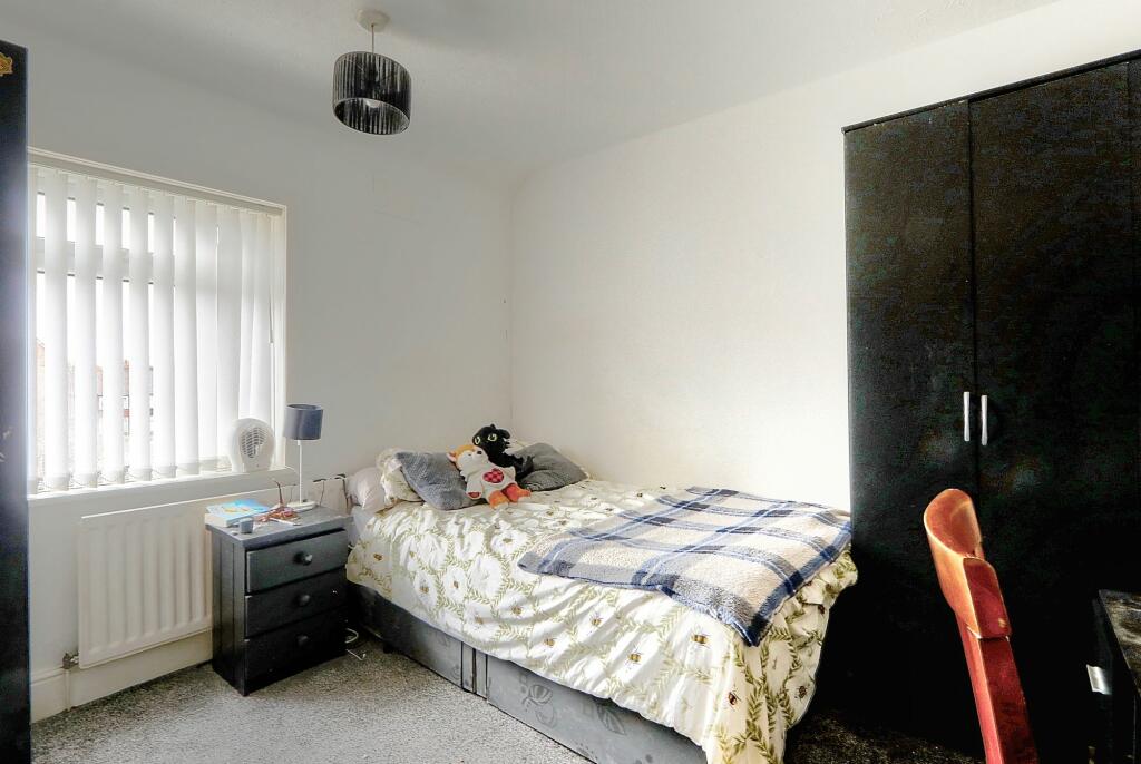 3 bed End of Terrace