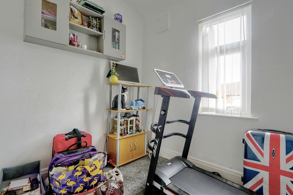 3 bed End of Terrace