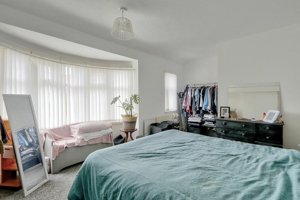 3 bed End of Terrace