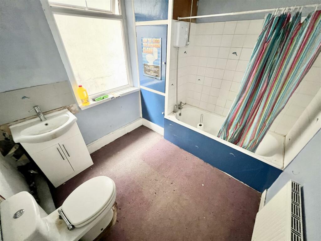 2 bed Semi-Detached
