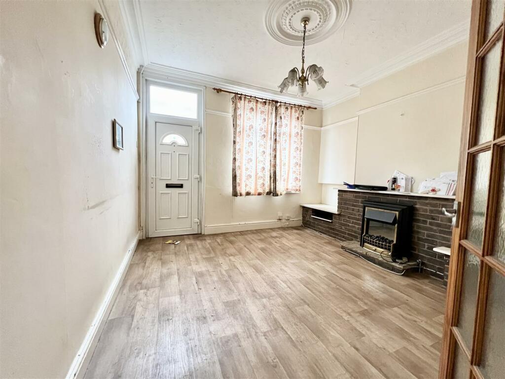 2 bed Semi-Detached