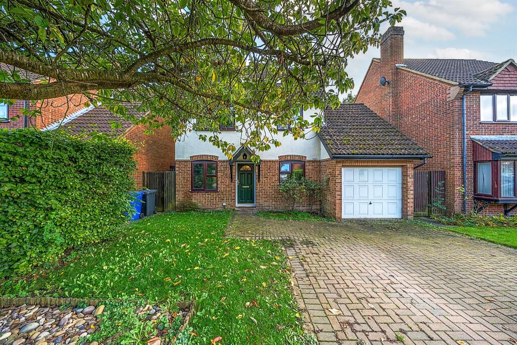 4 bed Detached
