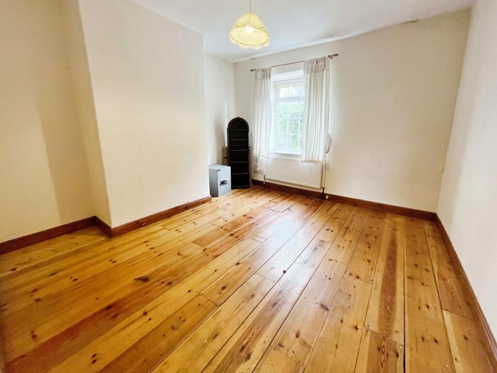 2 bed Character Property