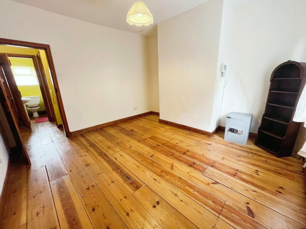 2 bed Character Property