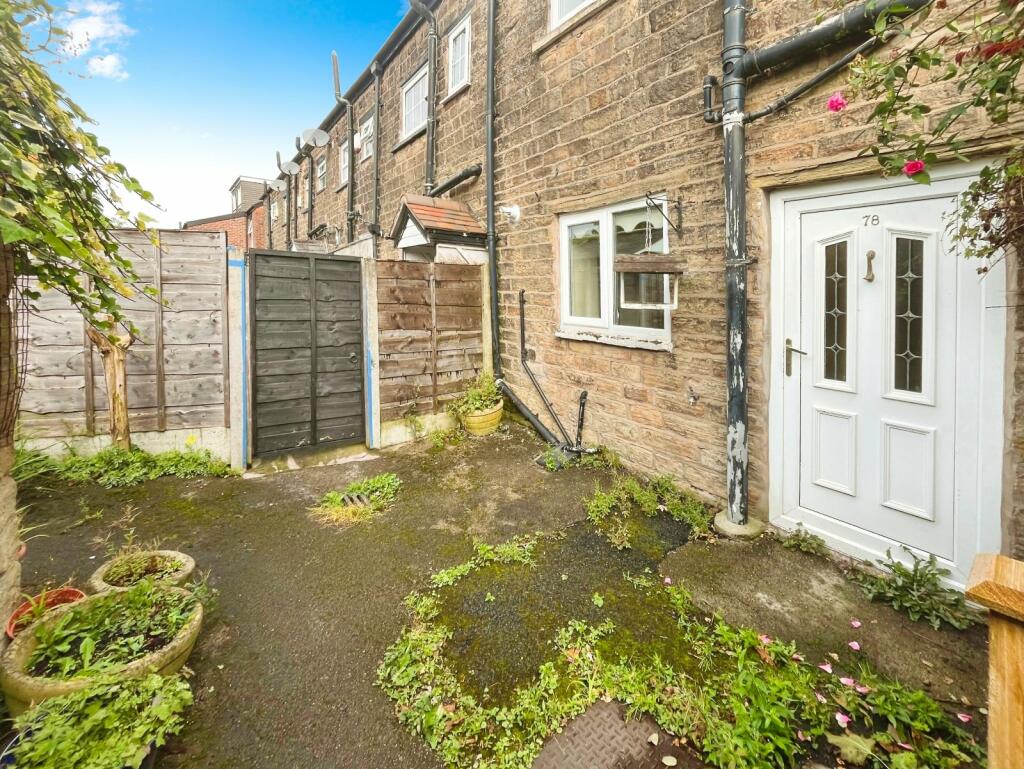 2 bed Character Property