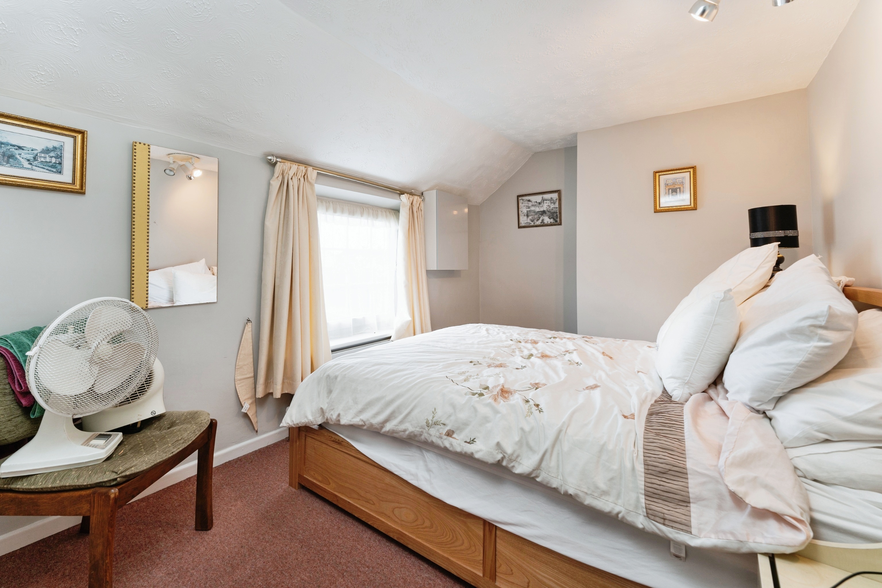 3 bed End of Terrace